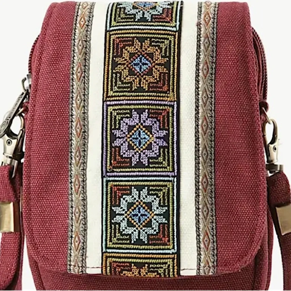 Embroidered Burgundy Crossbody Bag NWT - Picture 3 of 3